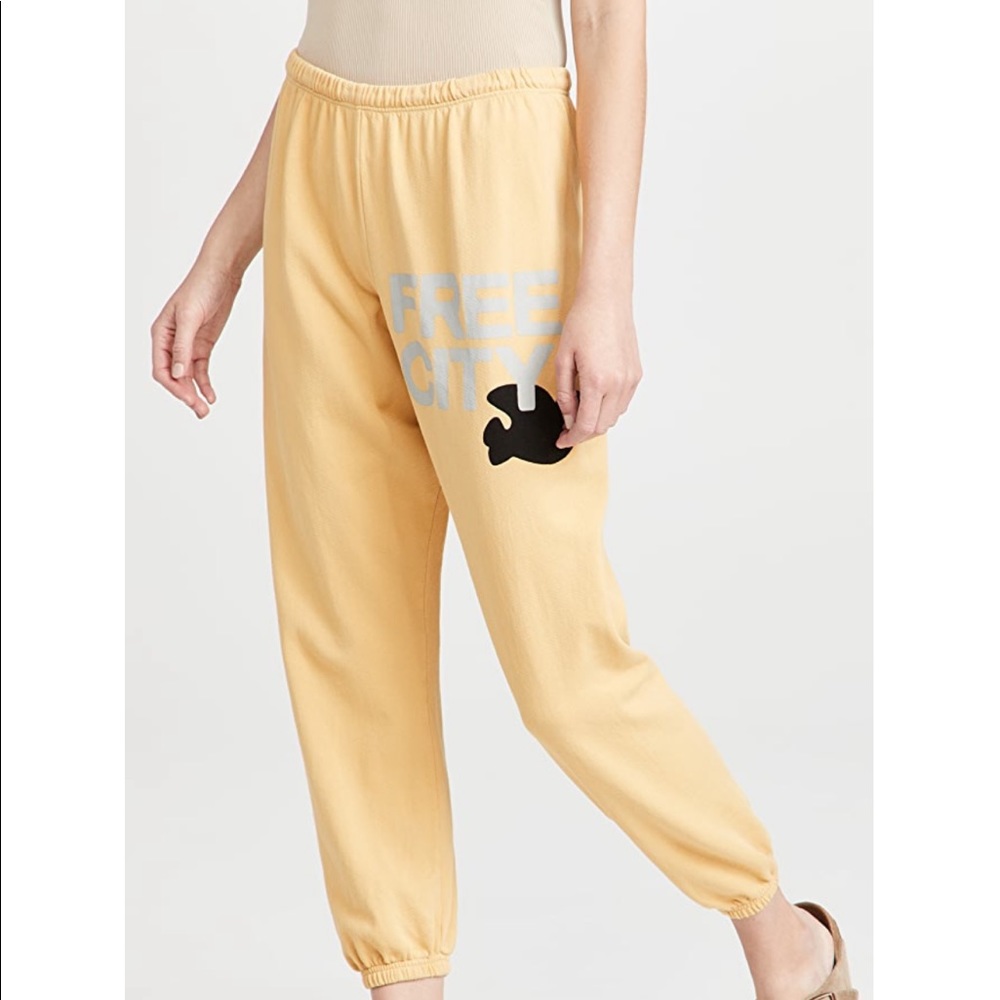 NWT freecity large sweatpants